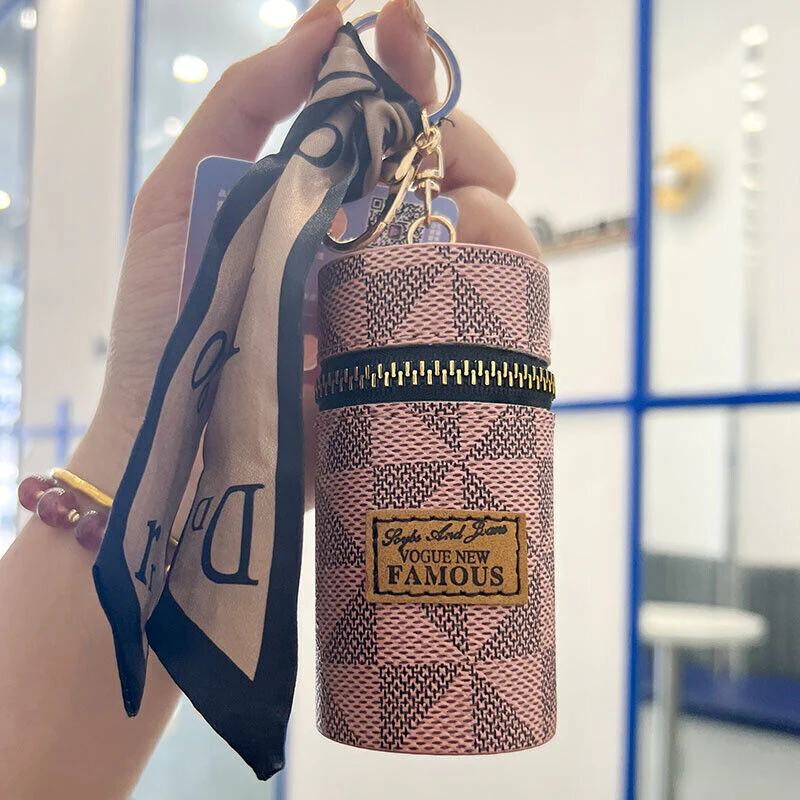 bucket keychain pouch - Image 4